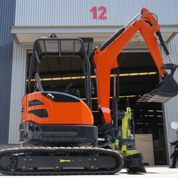 2 ton mini excavator - Image 3