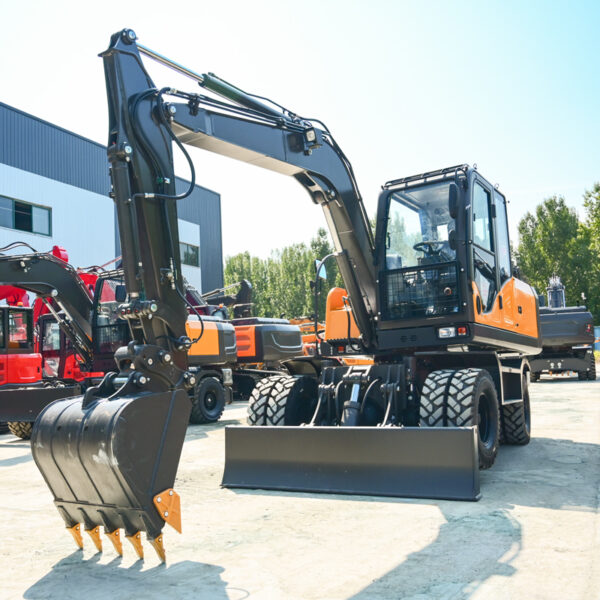 8 ton wheeled excavator - Image 2