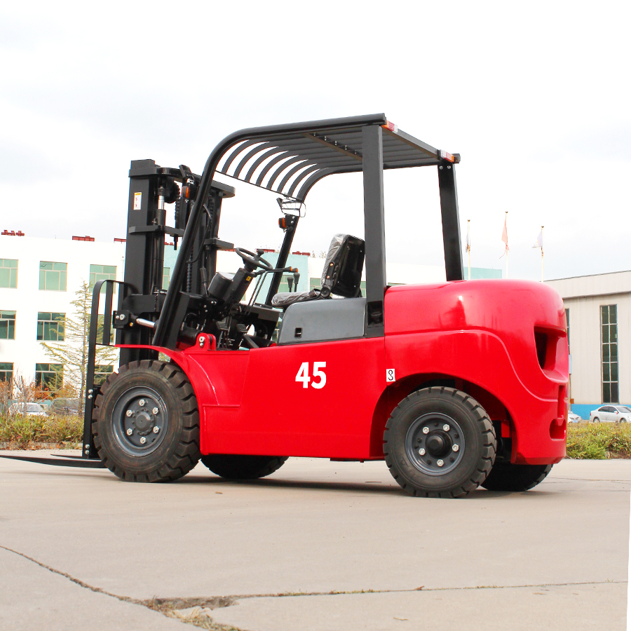 4.5 ton diesel forklift - Image 3