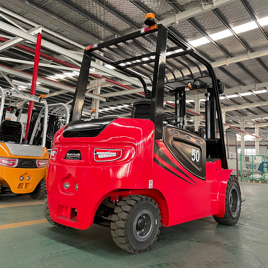 5 ton electric forklift - Image 5