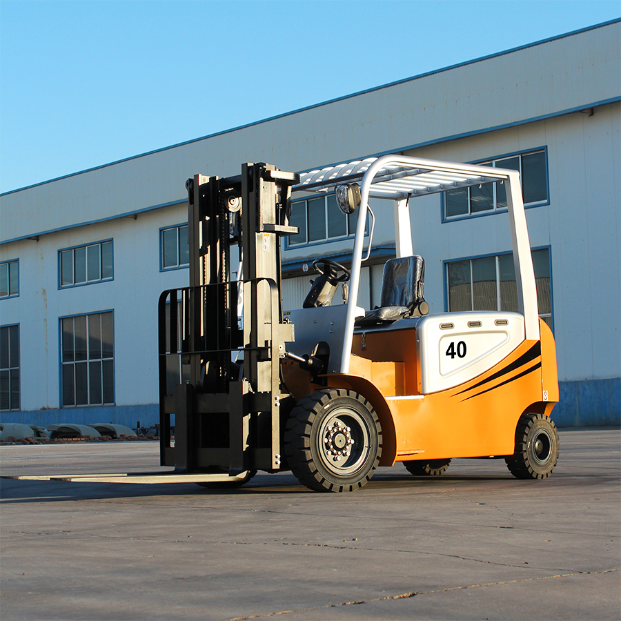 4 ton electric forklift - Image 5