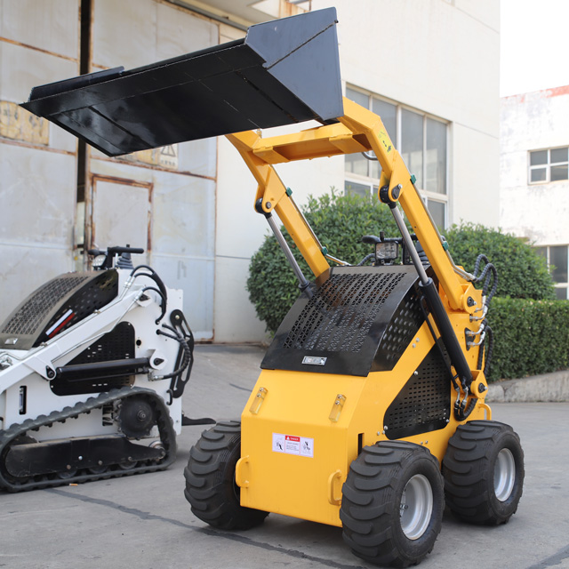 360 Mini wheeled loader - Image 3