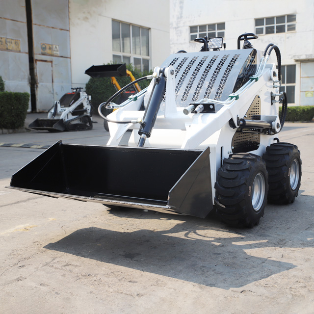 360 Mini wheeled loader - Image 5