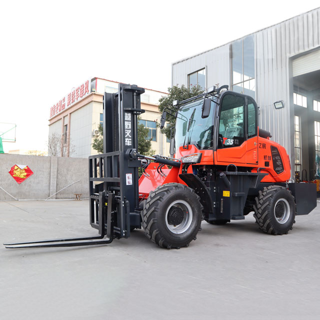 3.5 ton off-road forklift - Image 3
