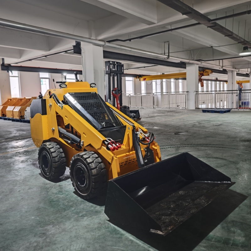 750 Mini wheeled loader